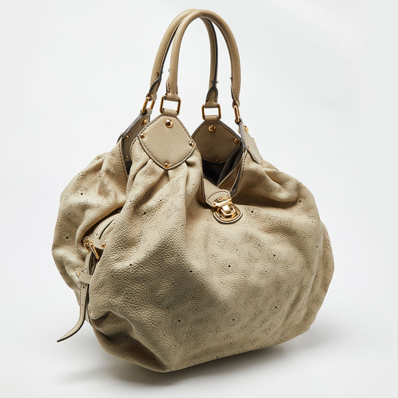 LOUIS VUITTON Beige Monogram Mahina Leather Surya XL Bag - Picture 3 of 8